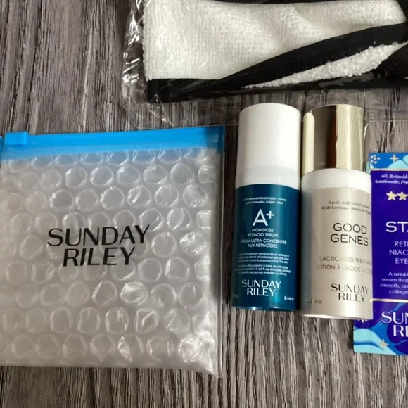 Sunday Riley Bundle!! - Picture 3 of 3